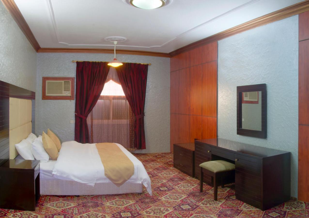 Al Farhan Hotel Suites Al Aqiq 利雅德 外观 照片