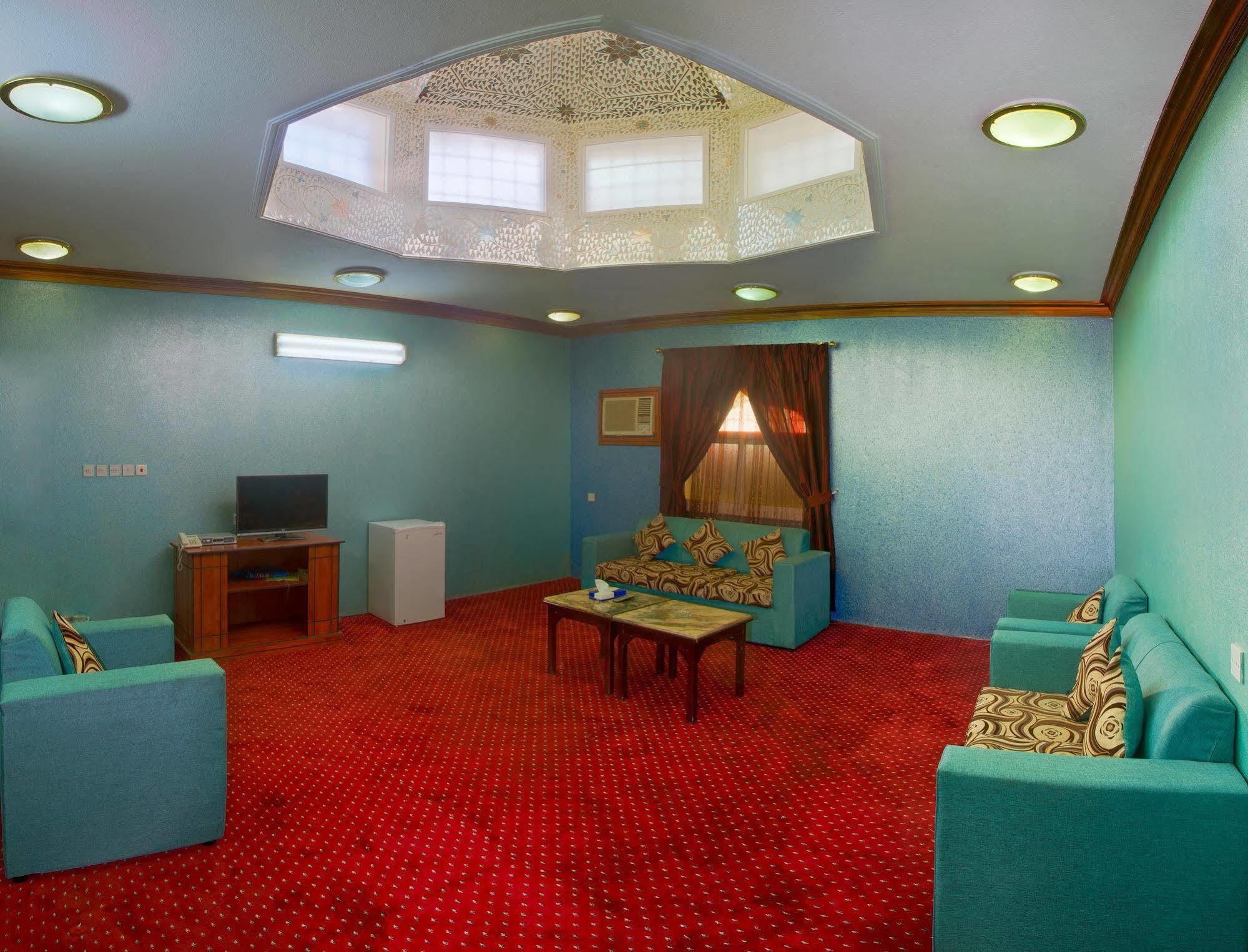 Al Farhan Hotel Suites Al Aqiq 利雅德 外观 照片